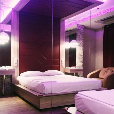 Carol Hotel Piraeus Exterior photo