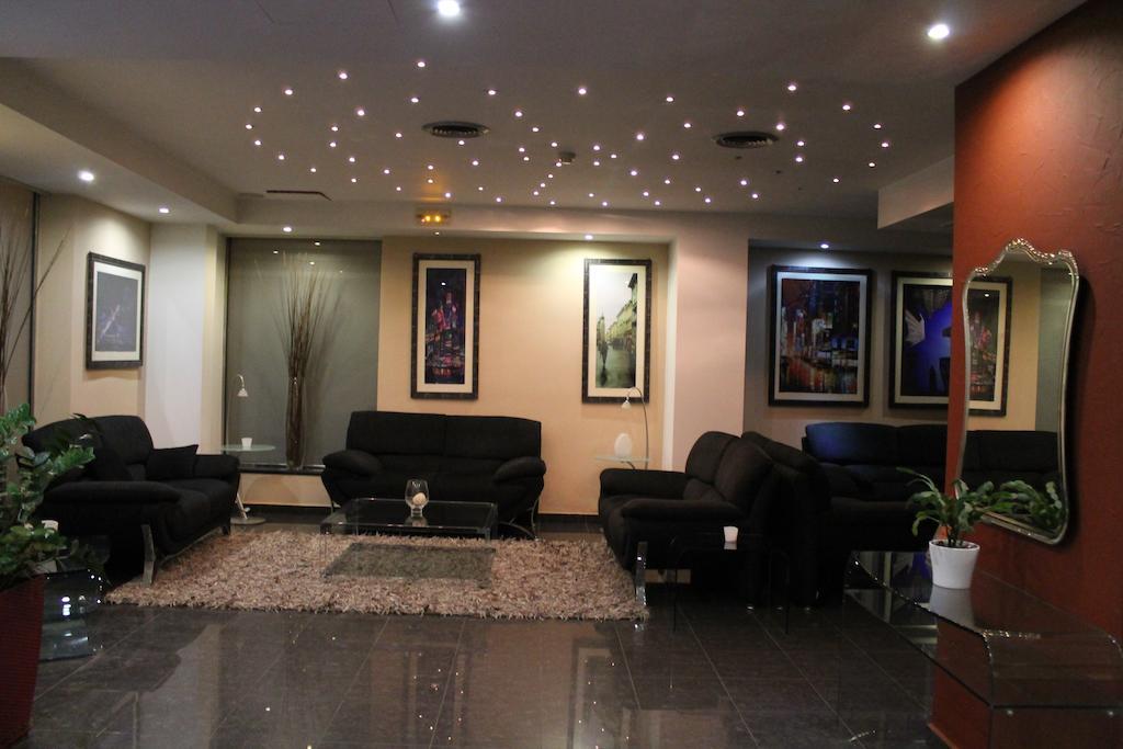 Carol Hotel Piraeus Exterior photo